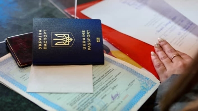 Подвійне громадянство для Європи та України: де у ЄС працюють обмеження, які обіцяє скасувати Зеленський