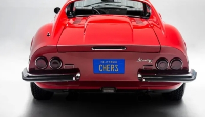 На аукціоні продали Ferrari співачки Шер за понад $500 тисяч