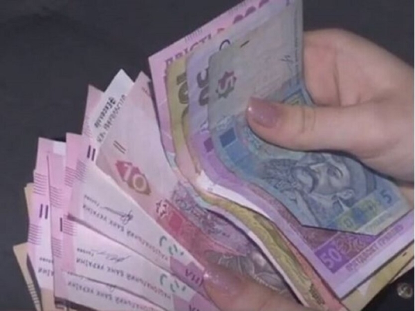 ПФУ показав, що відбувається з виплатою пенсій, субсидій та лікарняних: коли прийдуть гроші